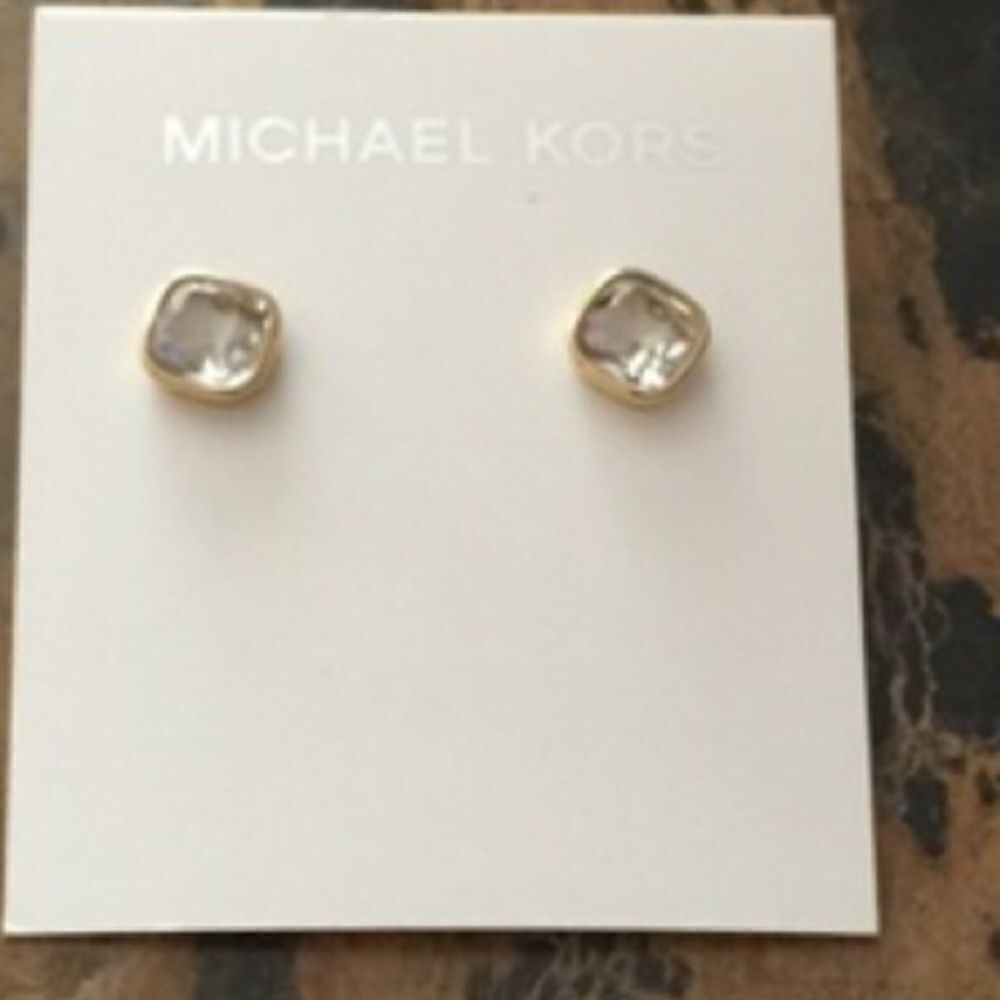 🎉Last deal 🎉Michael kors stud👧